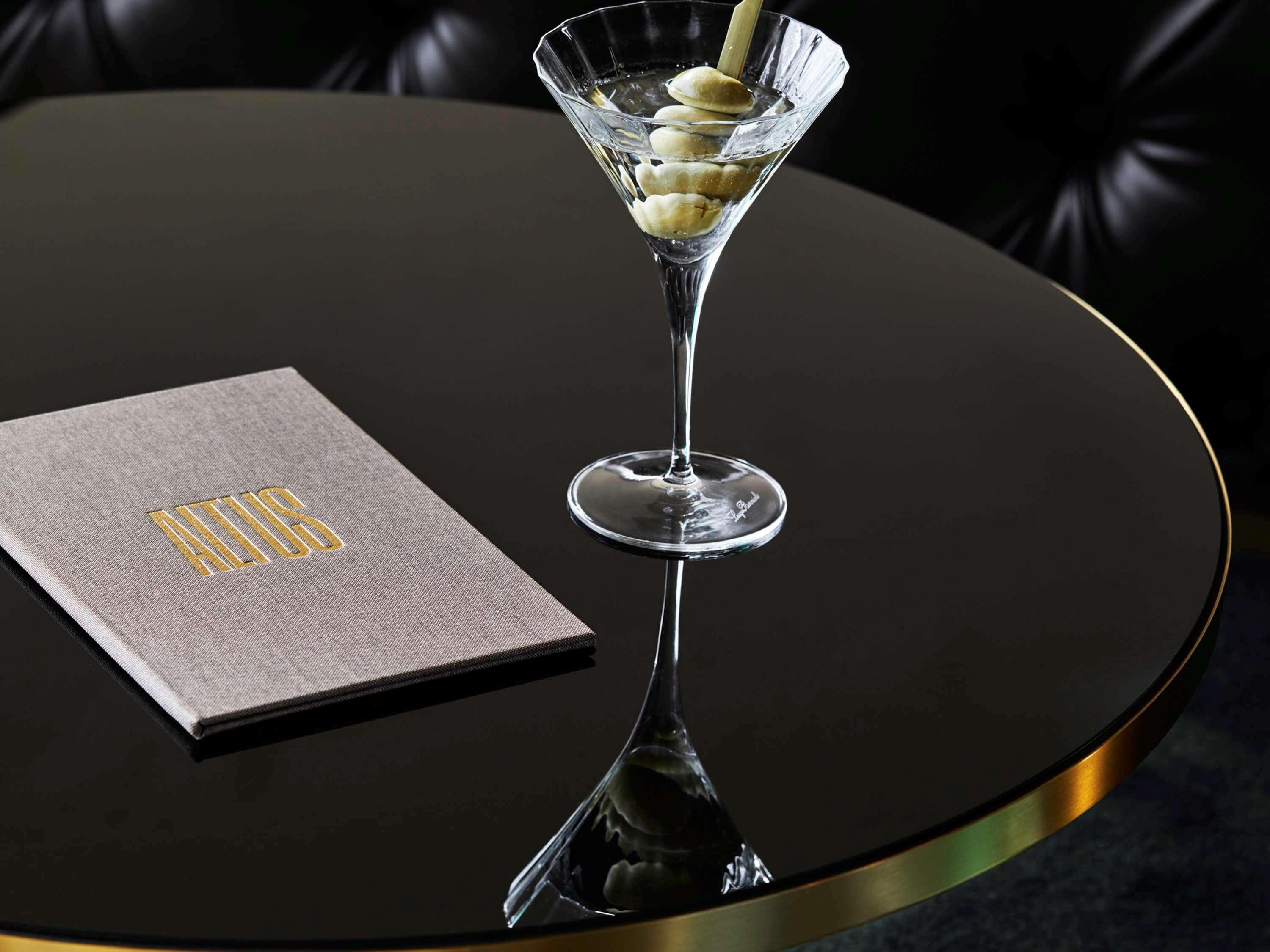 Hotel Chadstone Melbourne Mgallery Collection Ngoại thất bức ảnh A dry martini