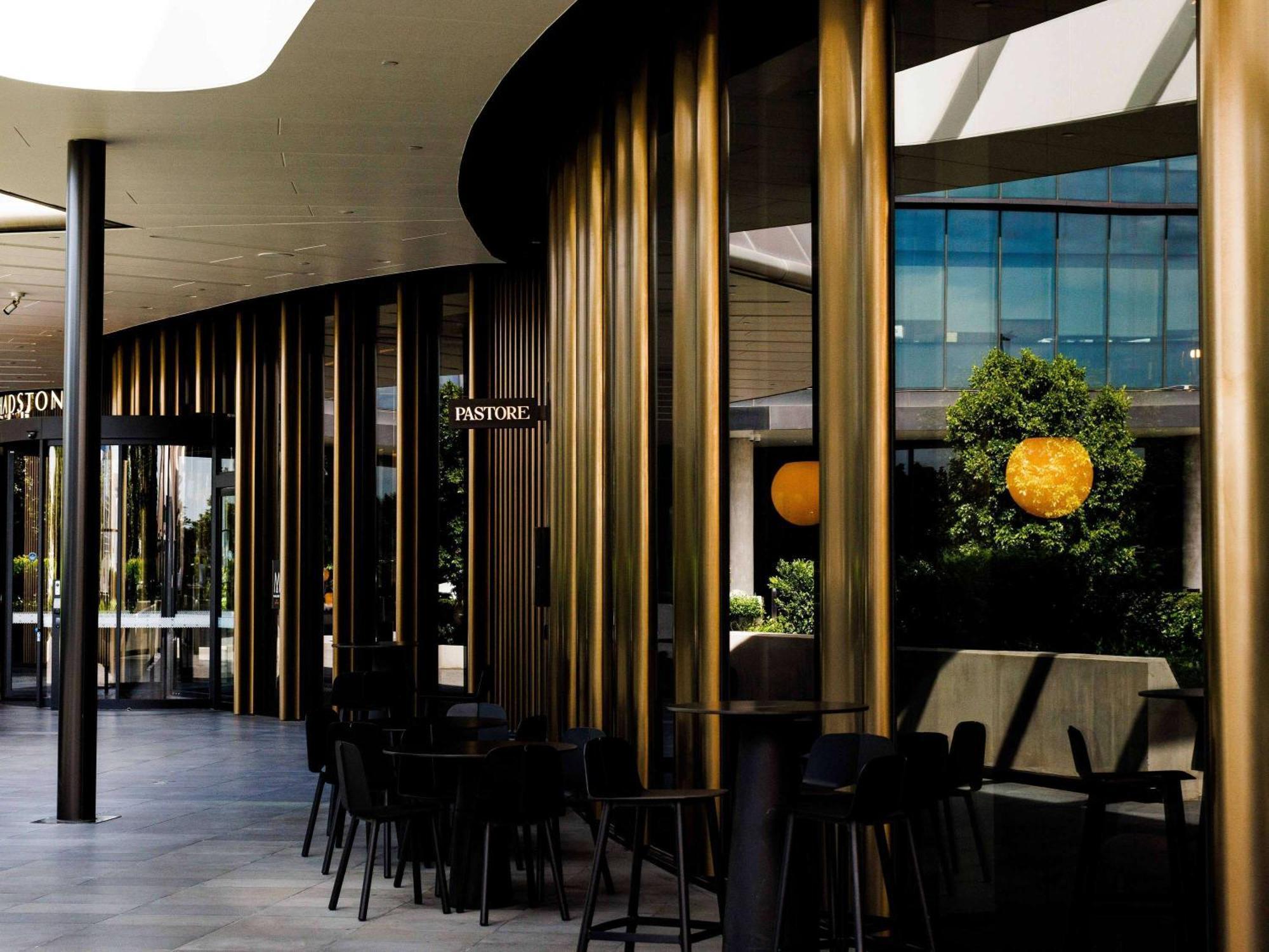 Hotel Chadstone Melbourne Mgallery Collection Ngoại thất bức ảnh The interior of Emporium