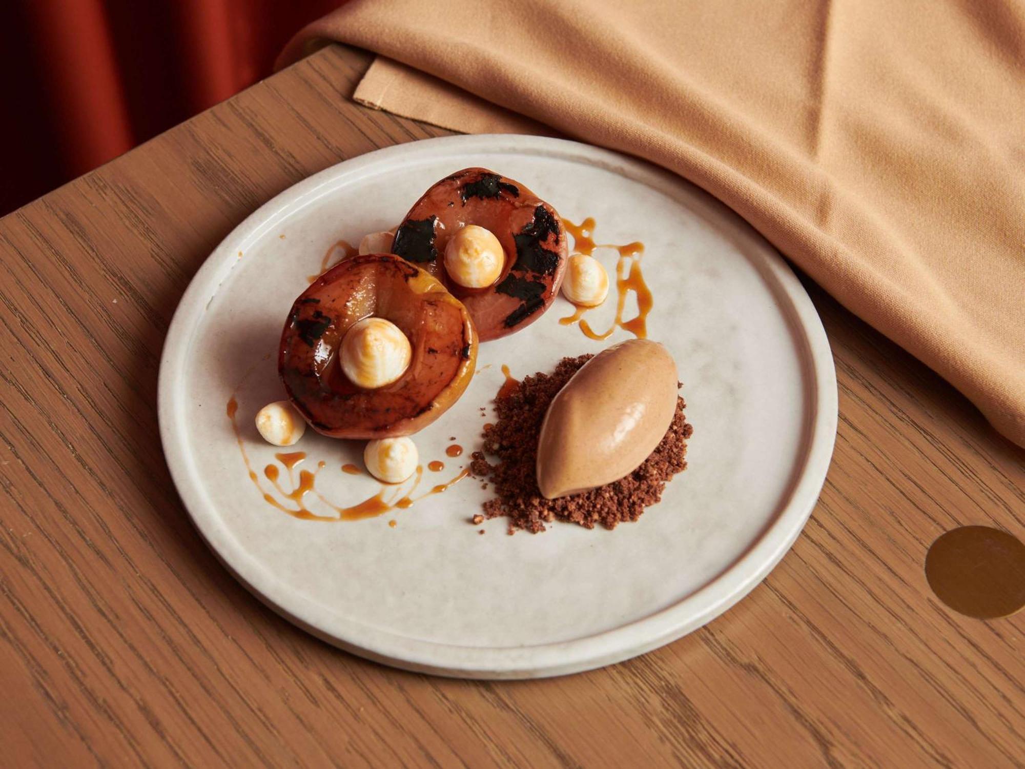 Hotel Chadstone Melbourne Mgallery Collection Ngoại thất bức ảnh A dessert at the restaurant
